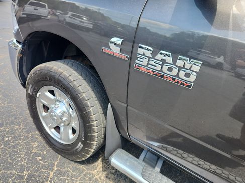 Used 2017 RAM 3500 Tradesman w/ Chrome Appearance Group image 52