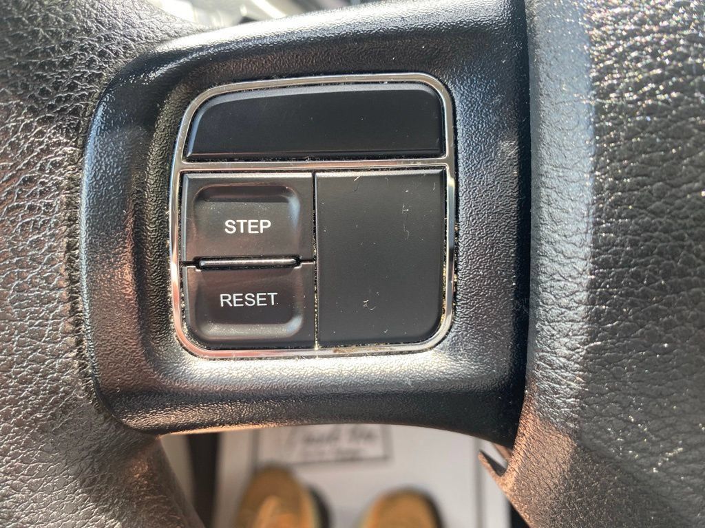 Used 2019 Dodge Grand Caravan SE FWD image 16
