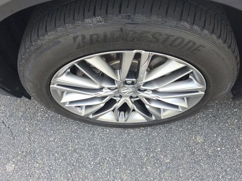 Used 2024 Acura MDX SH-AWD w/ Advance Package image 26