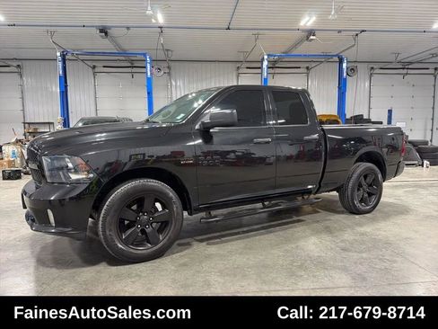 Used 2018 RAM 1500 Express w/ Black Ram 1500 Express Group AWD/4WD image 7