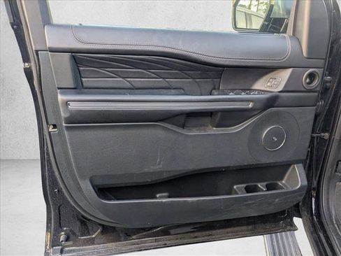 Used 2020 Ford Expedition Platinum RWD image 13