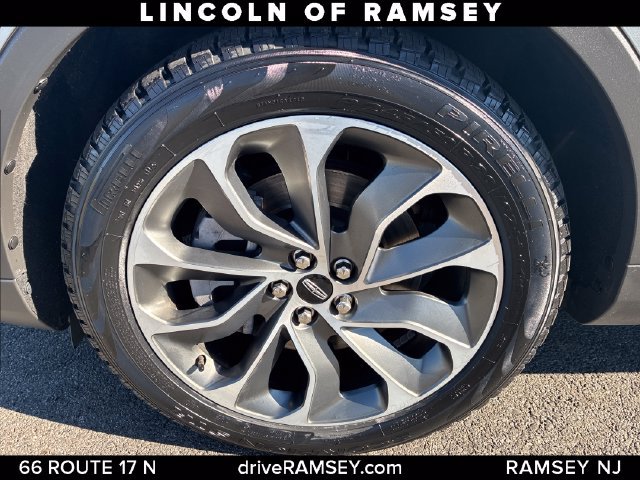 Used 2023 Lincoln Nautilus Reserve AWD/4WD image 27