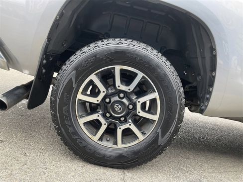 Used 2016 Toyota Tundra SR5 image 12