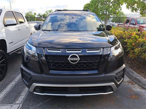 Used 2023 Nissan Pathfinder Rock Creek image 2