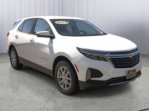 Used 2024 Chevrolet Equinox LT AWD/4WD image 1
