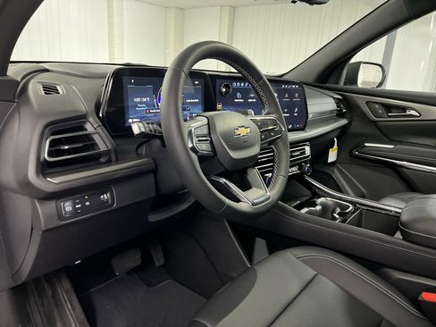 New 2026 Chevrolet Traverse LT w/ Sun and Wheel Package FWD image 46