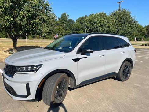 Used 2022 Kia Sorento SX FWD image 2