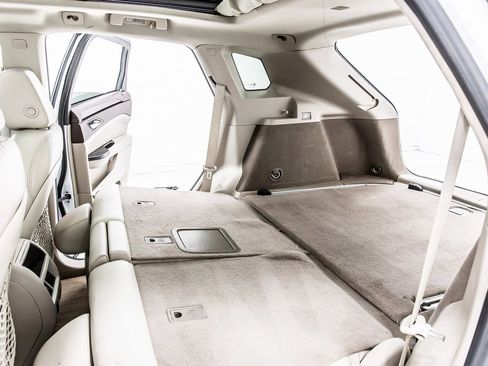 Used 2014 Cadillac SRX Luxury w/ Driver Awareness Package image 39