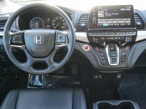 Used 2025 Honda Odyssey EX-L image 17