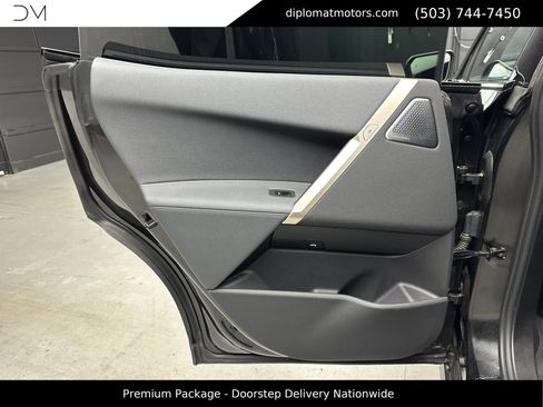 Used 2023 BMW iX xDrive50 w/ Premium Package image 27