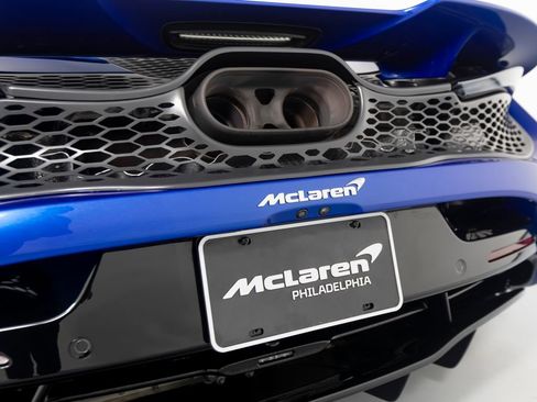 Used 2024 McLaren 750S Spider RWD image 46