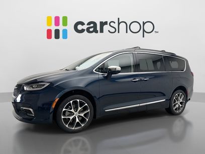 Used 2022 Chrysler Pacifica Limited