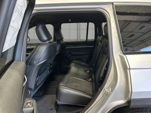 New 2026 Jeep Grand Cherokee Altitude AWD/4WD image 10