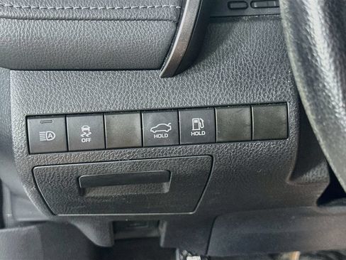Used 2022 Toyota Camry LE w/ Convenience Package FWD image 23