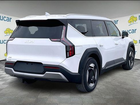 New 2026 Kia EV9 Wind image 7