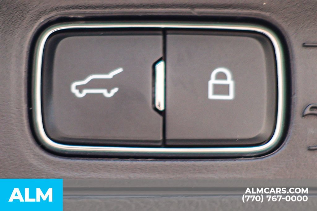 Used 2025 Ford Explorer Active RWD image 24