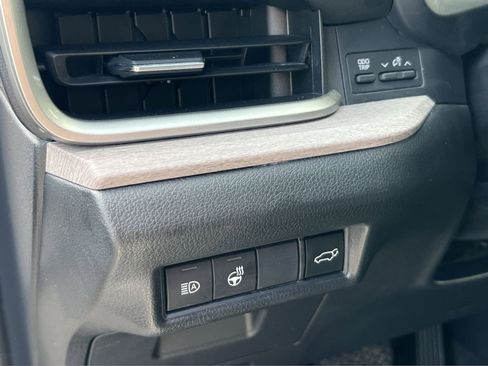 Used 2024 Toyota Grand Highlander AWD image 27
