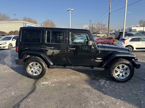 Used 2012 Jeep Wrangler Unlimited Sahara w/ Connectivity Group image 5