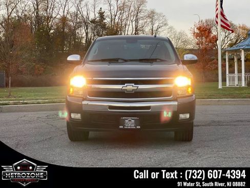 Used 2011 Chevrolet Silverado 1500 LT w/ Texas Edition RWD image 2