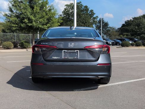 Used 2024 Honda Civic Touring image 5