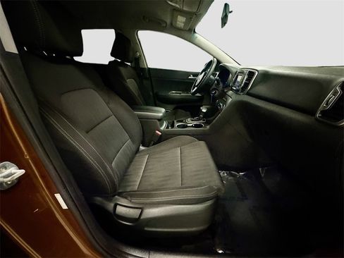 Used 2019 Kia Sportage LX image 32
