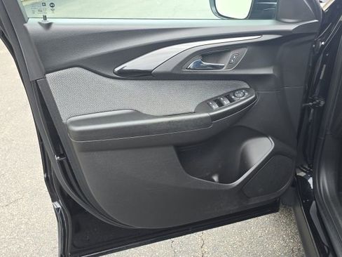 Used 2023 Chevrolet TrailBlazer LT image 18