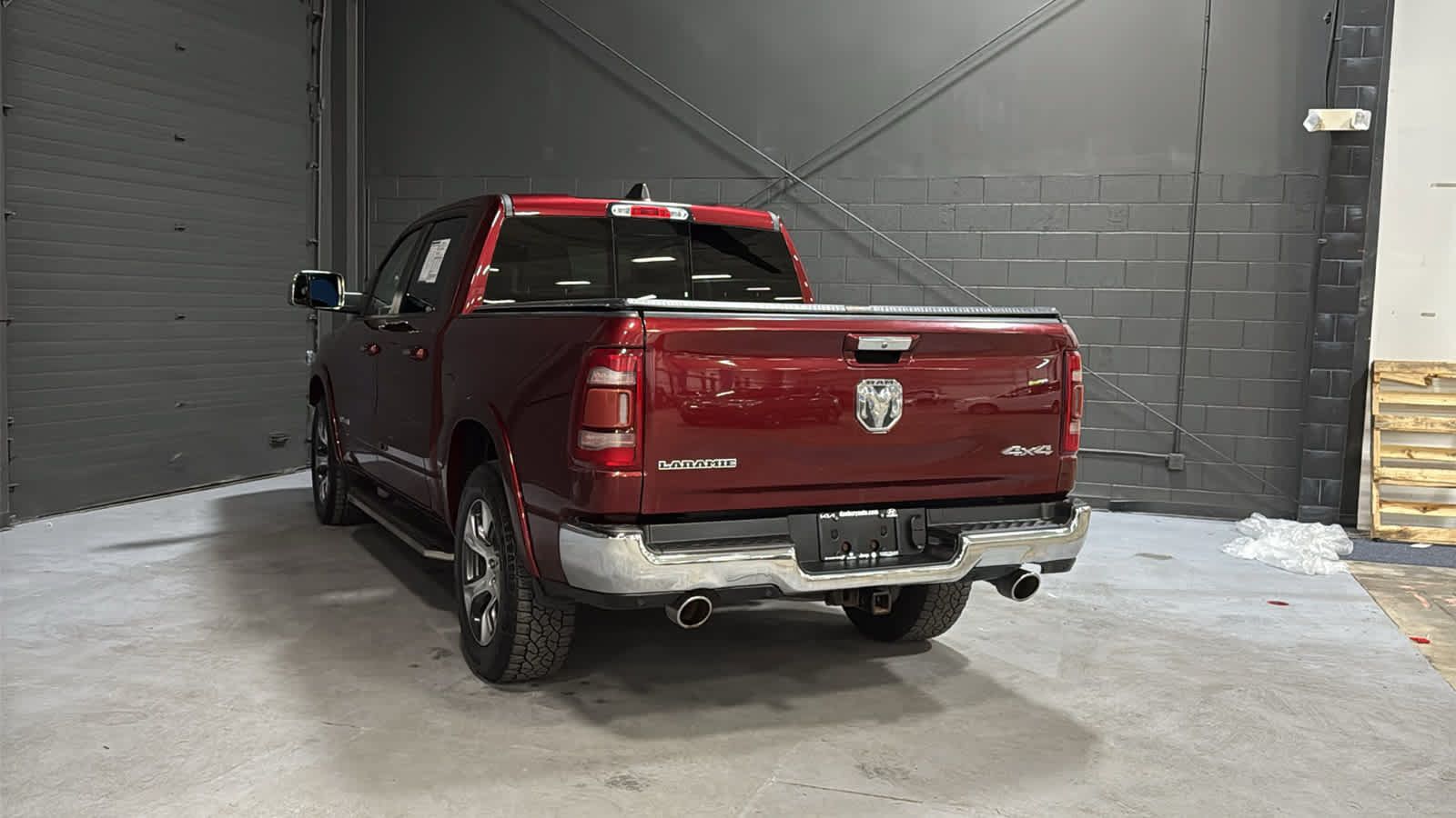Used 2019 RAM 1500 Laramie AWD/4WD image 6