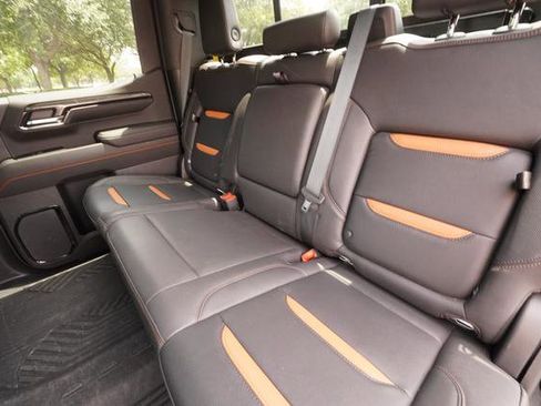 Used 2023 GMC Sierra 1500 AT4 w/ AT4 Premium Package AWD/4WD image 28