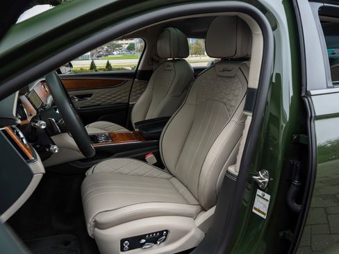 Certified 2024 Bentley Flying Spur W12 image 22