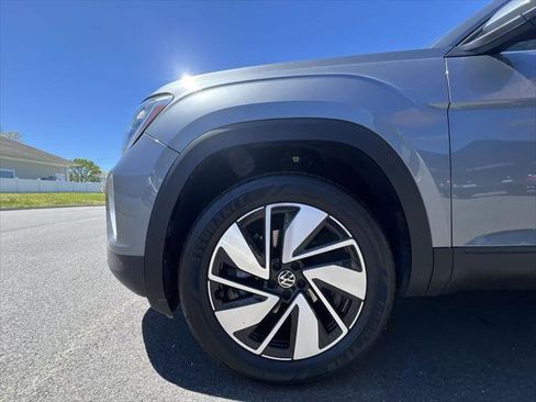 Certified 2024 Volkswagen Atlas SE AWD/4WD image 10