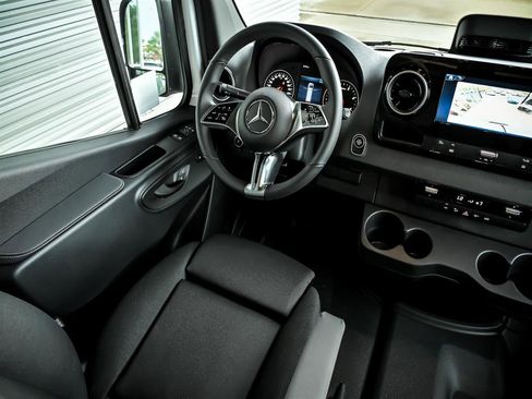 New 2025 Mercedes-Benz Sprinter 2500 image 7