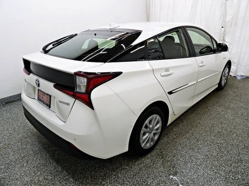 Used 2019 Toyota Prius LE FWD image 6