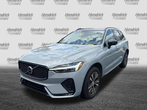 Used 2024 Volvo XC60 B5 Core w/ Protection Package Premier AWD/4WD image 9