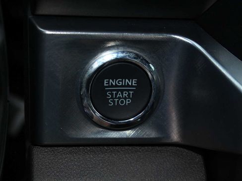 Used 2025 Ford F250 King Ranch w/ FX4 Off-Road Package AWD/4WD image 48