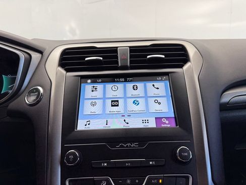 Used 2019 Ford Fusion SE FWD image 52