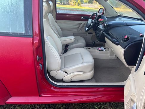 Used 2006 Volkswagen Beetle 2.5L OPTION PACKAGE 1 image 16