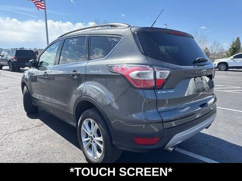 Used 2017 Ford Escape SE w/ Equipment Group 201A image 5
