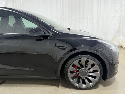 Used 2020 Tesla Model Y Performance image 9