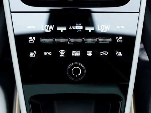 Used 2025 Porsche Cayenne GTS image 78