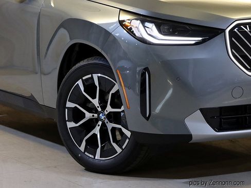New 2026 BMW X3 xDrive30 image 3
