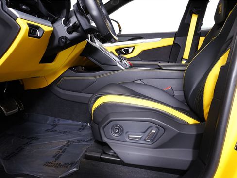 Used 2023 Lamborghini Urus S AWD/4WD image 24