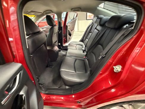 Used 2017 MAZDA MAZDA3 Touring image 47