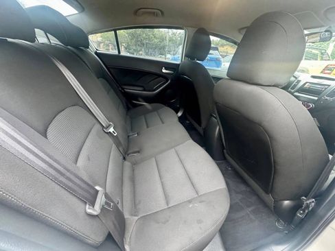 Used 2017 Kia Forte LX FWD image 17