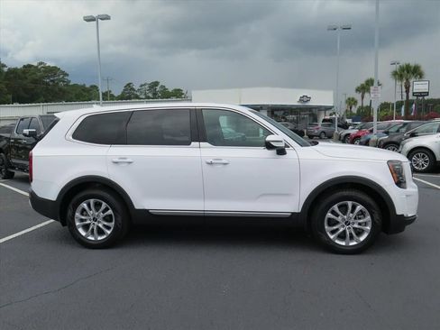 Used 2022 Kia Telluride LX FWD image 2
