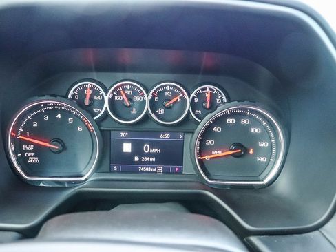 Used 2021 Chevrolet Tahoe Z71 w/ Z71 Signature Package AWD/4WD image 28