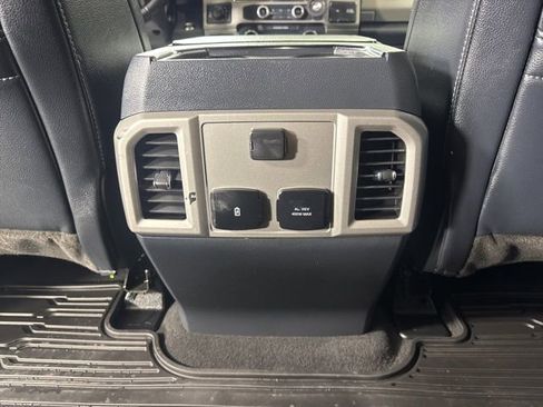Certified 2022 Ford F250 Lariat w/ Lariat Ultimate Package AWD/4WD image 13
