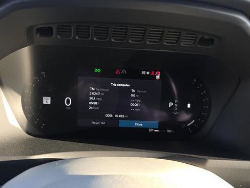 Used 2024 Volvo XC90 B5 Core w/ Climate Package image 8