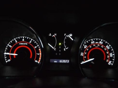 Used 2012 Toyota Highlander Limited w/ Tow Pkg AWD/4WD image 19