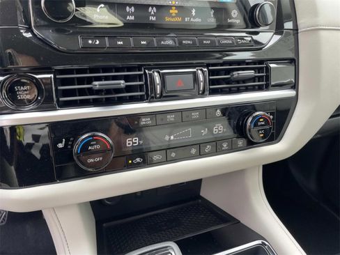 New 2025 Nissan Pathfinder SL image 29