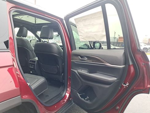 New 2025 Jeep Grand Cherokee Limited w/ MOPAR Finishing Package image 14